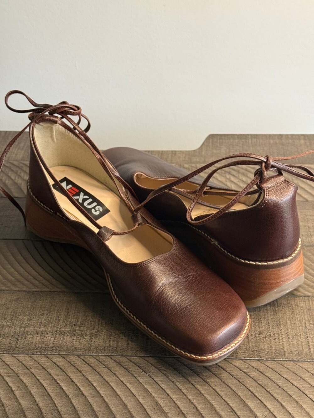 Nexus Women's Brown Leather Shoes Size 37/ US 6.5 - Picture 6 of 10
